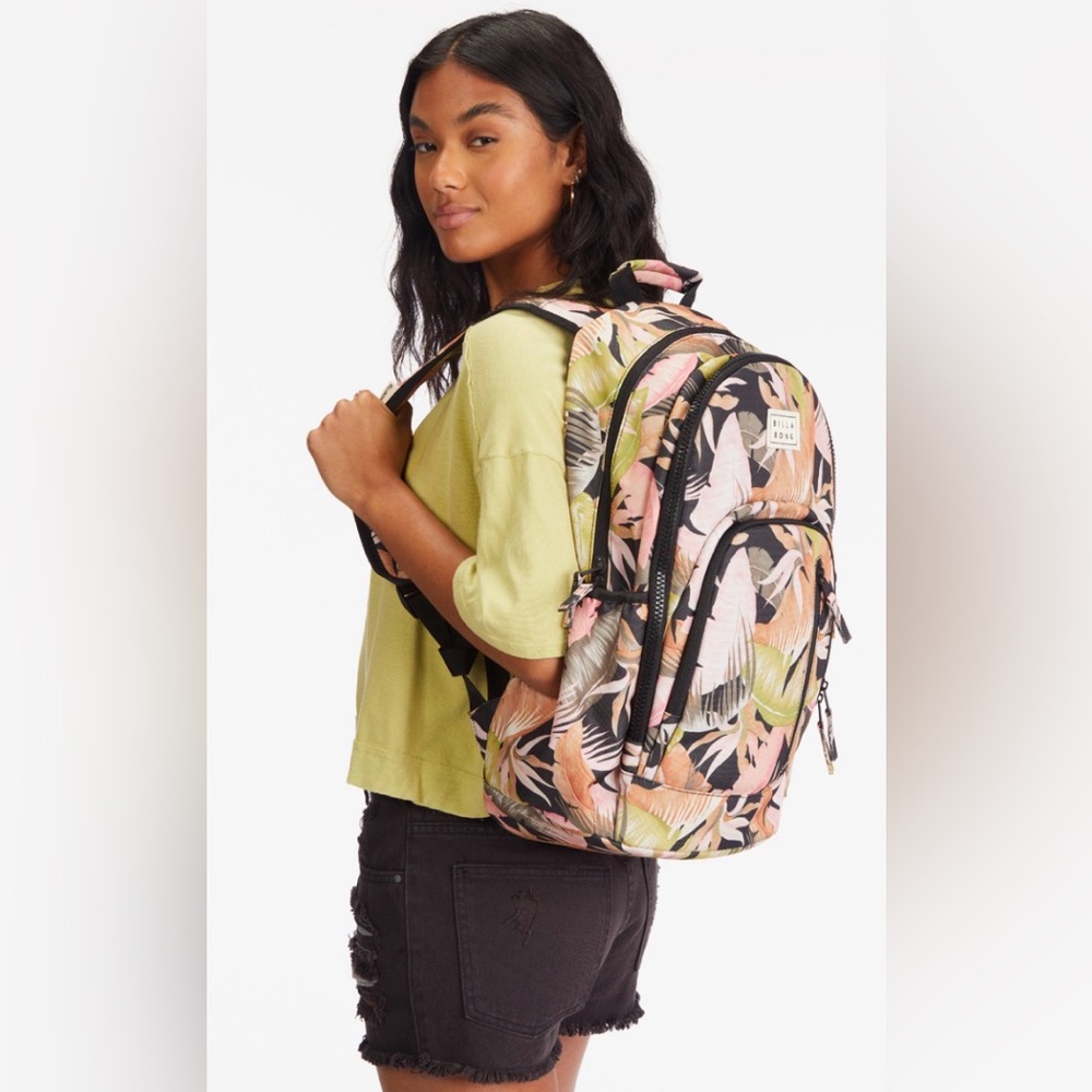 Billabong Roadie 31L backpack tropical leaf print